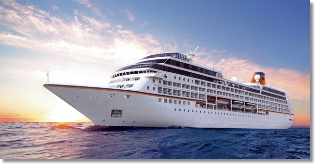 Cruise ship hamburg in Puerto Plata